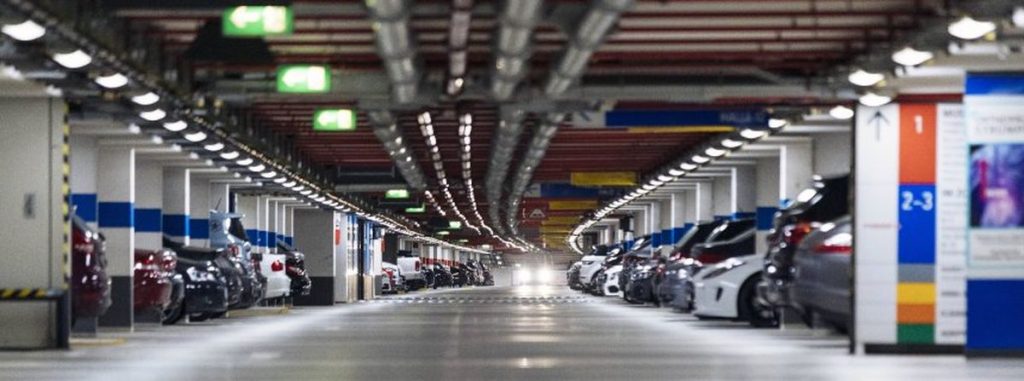 A parkolási szabályok reformját sürgeti a német autóipari cégek érdekképviselete
