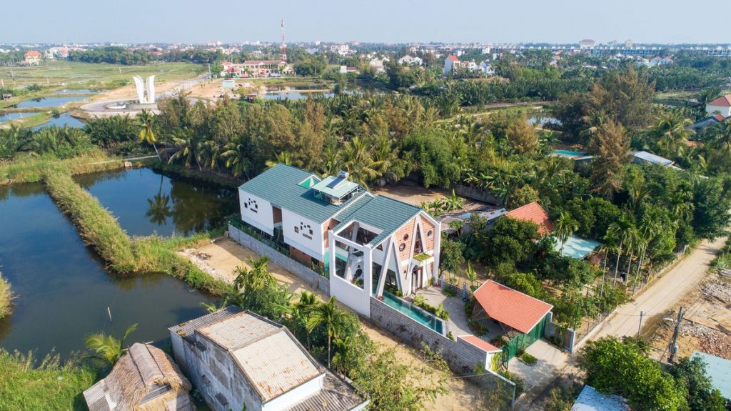 Villa a vietnami pálmafák tövében
