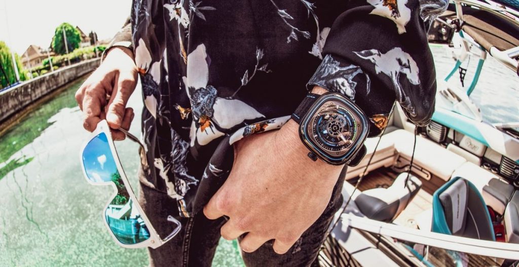SevenFriday a forró nyári tengerparti partikra