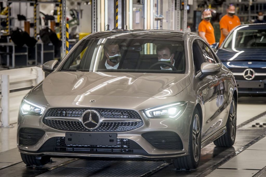 Megkezdődött a CLA Coupé és CLA Shooting Brake Plug-in Hybrid modellek gyártása