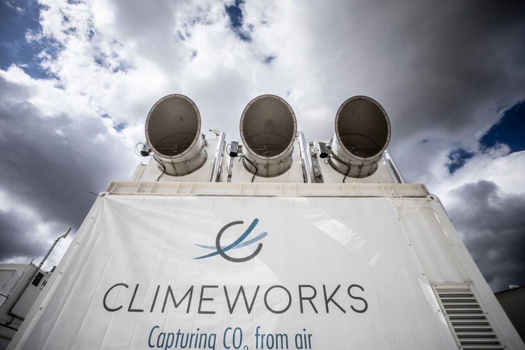A föld alatt tárolja a légkörből kivont szén-dioxidot az Audi és a Climeworks