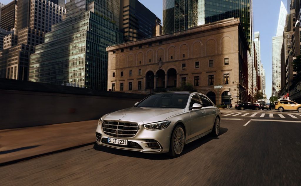 Bemutatták a Mercedes-Benz S-osztály luxusautó modell új nemzedékét