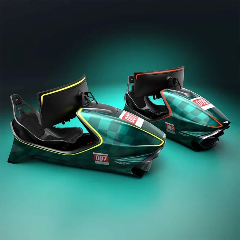 Két AMR-C01-R Hypercar Edition szimulátor Aston Martin Podium Green fényezésben