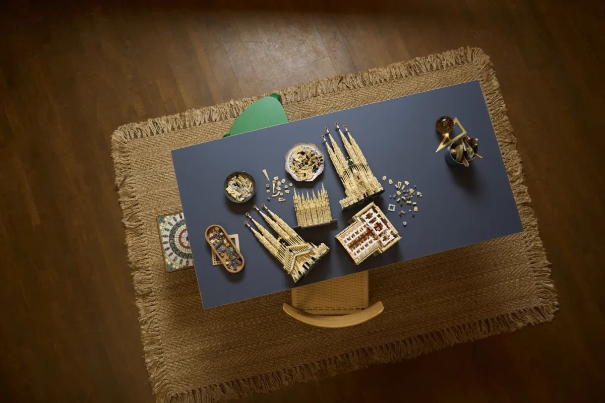 A LEGO Sagrada Família készlet elemei és részegységei