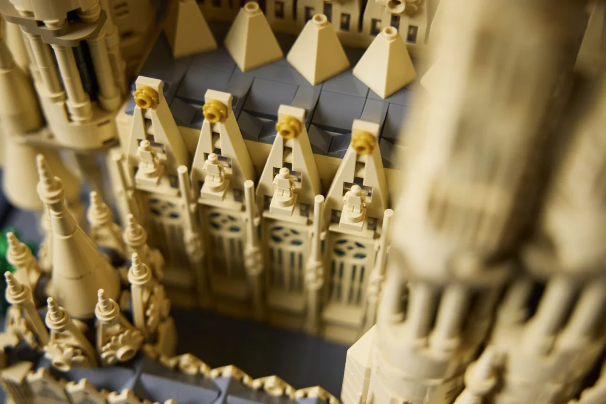 A LEGO Sagrada Família tornyainak részlete közelről