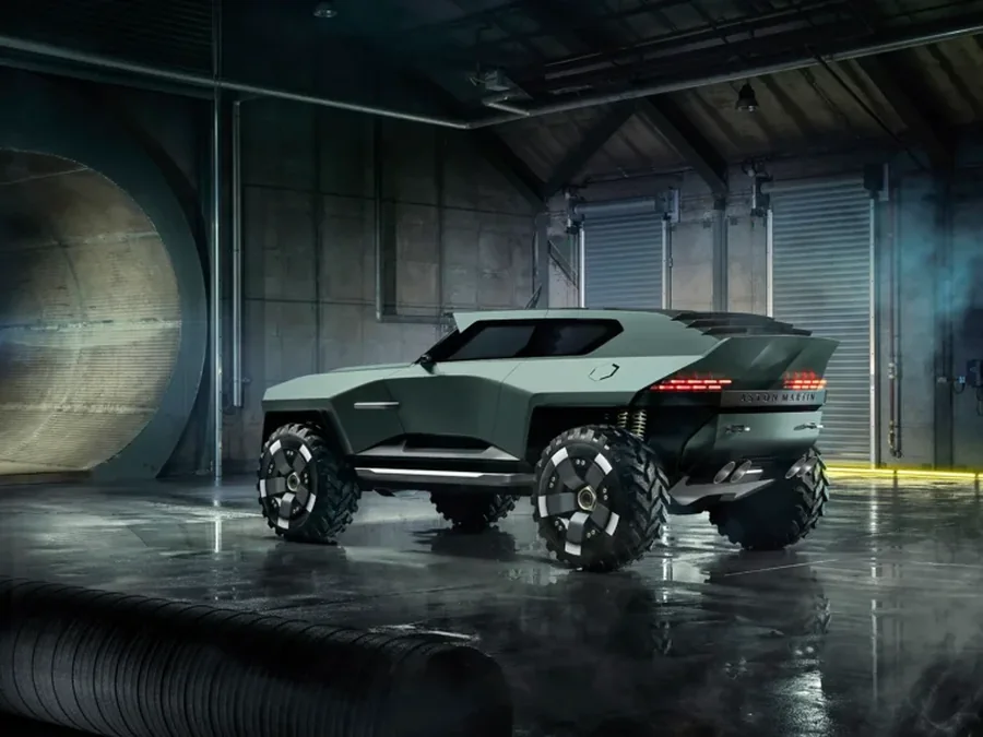 Az Aston Martin Dreadnought virtuális, katonai off-road SUV oldalnézetből