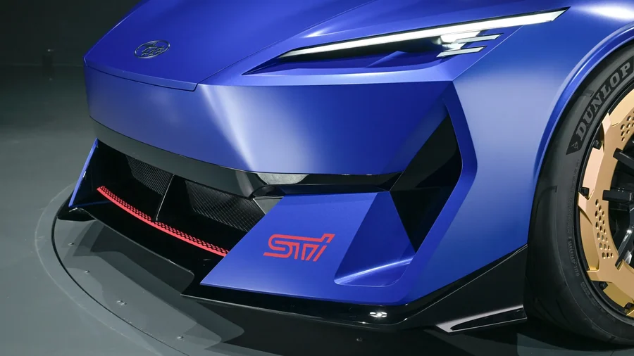 A Subaru STI Performance-E koncepció hátulnézetből